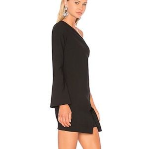 Black Mariela Dress from revolve Size 4 :) side slit. hidden side zipper